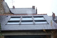 Fenêtre de toit Rennes : éclairez votre intérieur avec l'expertise de NIEL COUVERTURE Fenêtre de toit Rennes : éclairez votre intérieur avec l'expertise de NIEL COUVERTURE